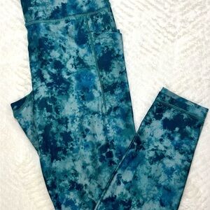 Athleta High Rise Elation Leggings XS – Blue Tie-Dye Print, Pockets